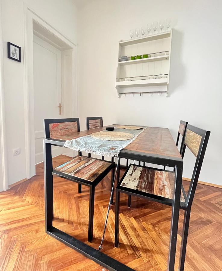 Enjoy Kalenic Apartment Beograd Bagian luar foto